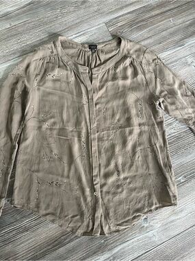 Babaton 100% silk blouse